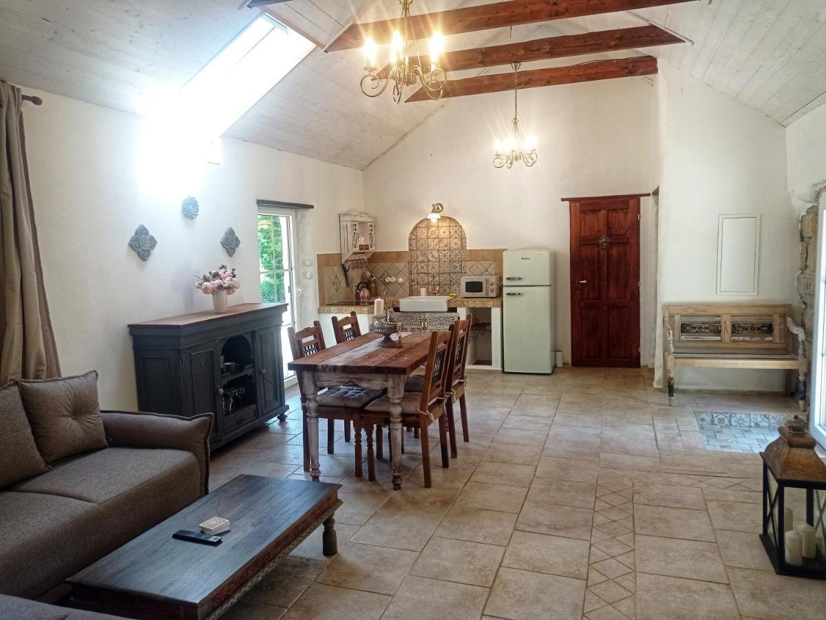 Bungalov Trapani Ruzova Exteriör bild